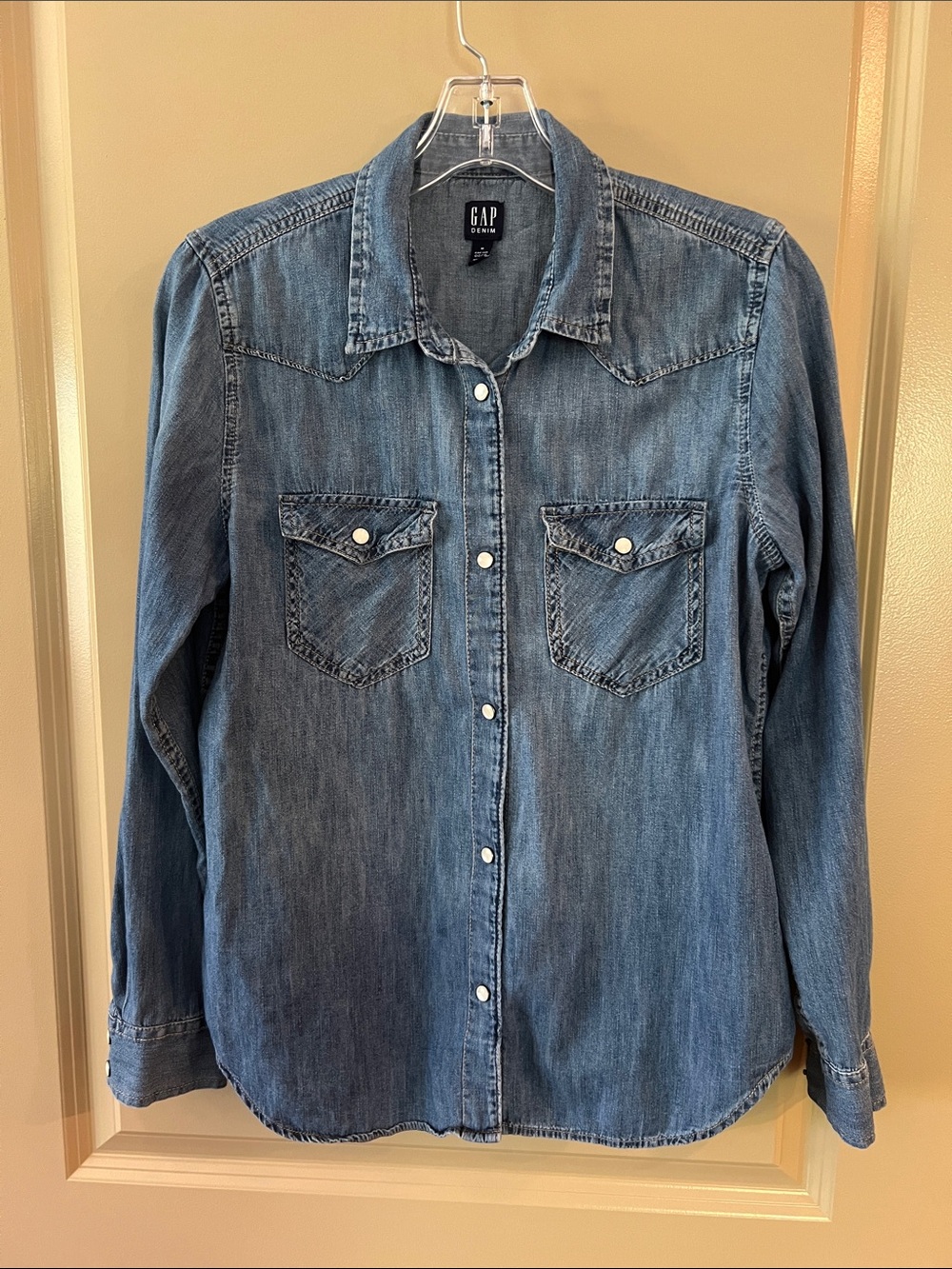 GAP Women's Denim Button-Up Shirt - Medium Blue